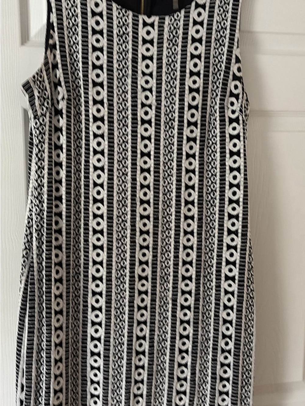 Clavin Klein size 12 Women's Black and White Sleeveless Patterned Dress